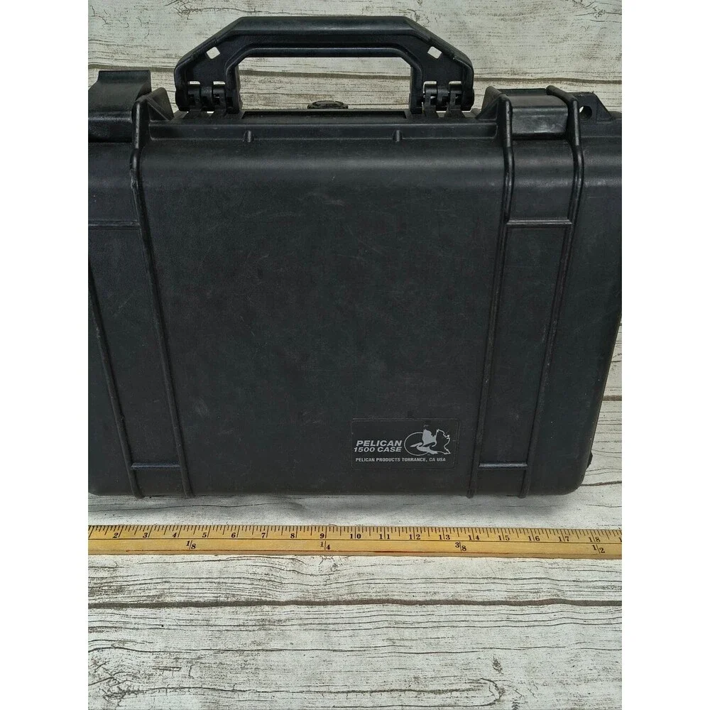 Pelican 1500, Black, Genuine, Medium Protector Case 18.5 X 14.06 X 7.75